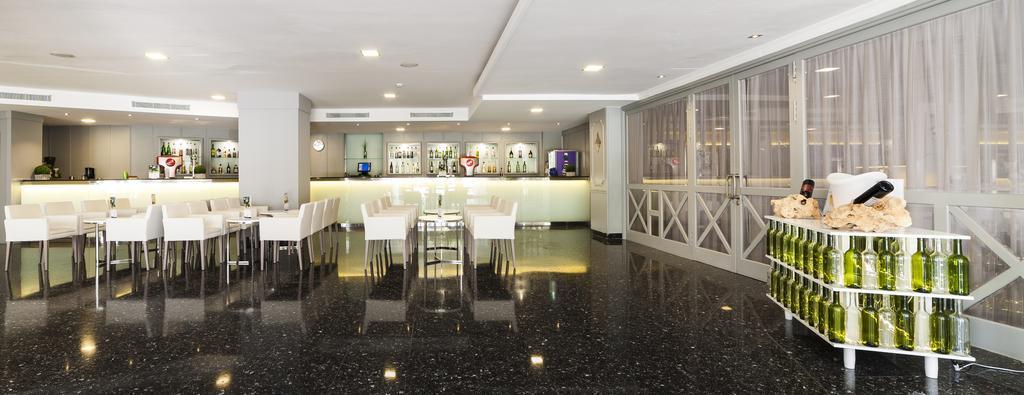 Globales Palmanova Hotel Екстериор снимка