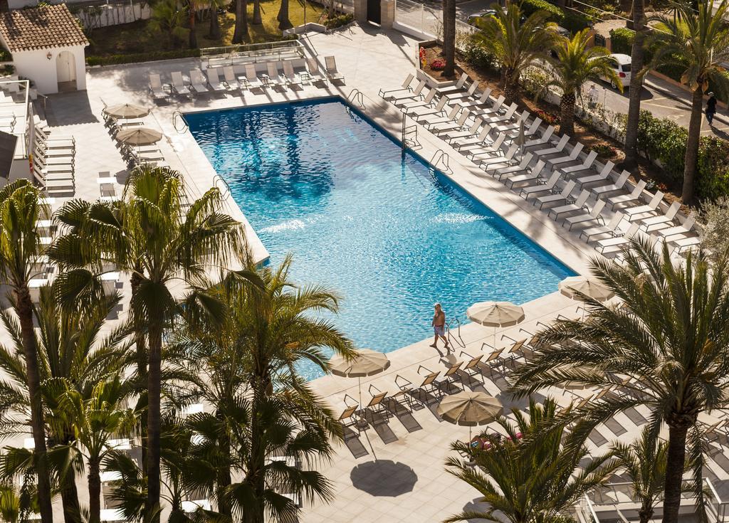 Globales Palmanova Hotel Екстериор снимка