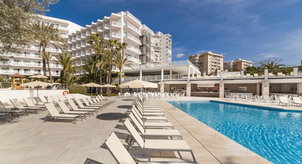 Globales Palmanova Hotel Екстериор снимка