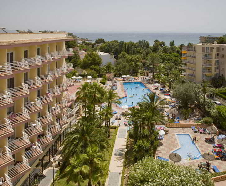 Globales Palmanova Hotel Екстериор снимка
